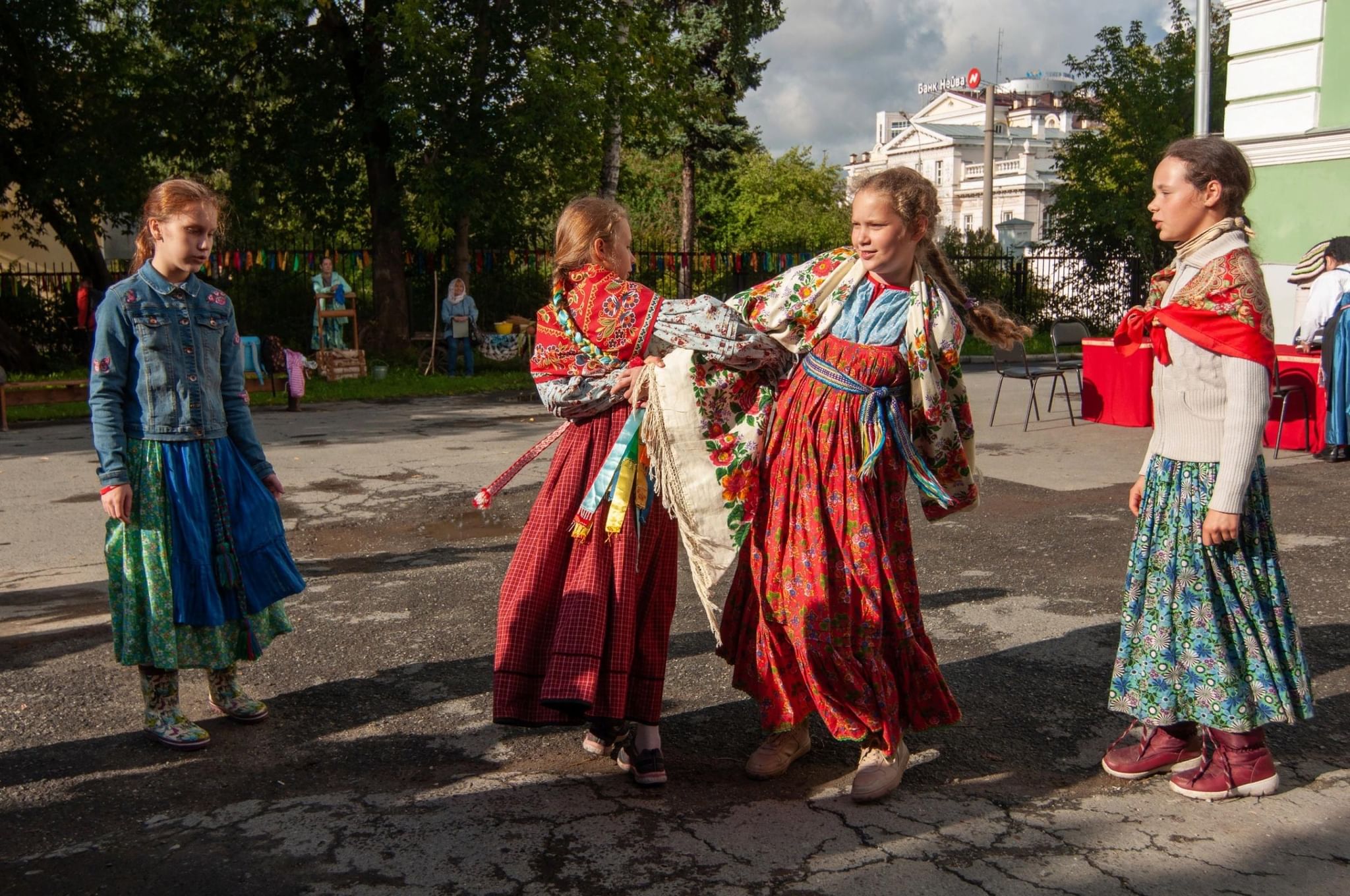 Прийти на праздник. Медовый спас народные гуляния. Праздник трех Спасов.