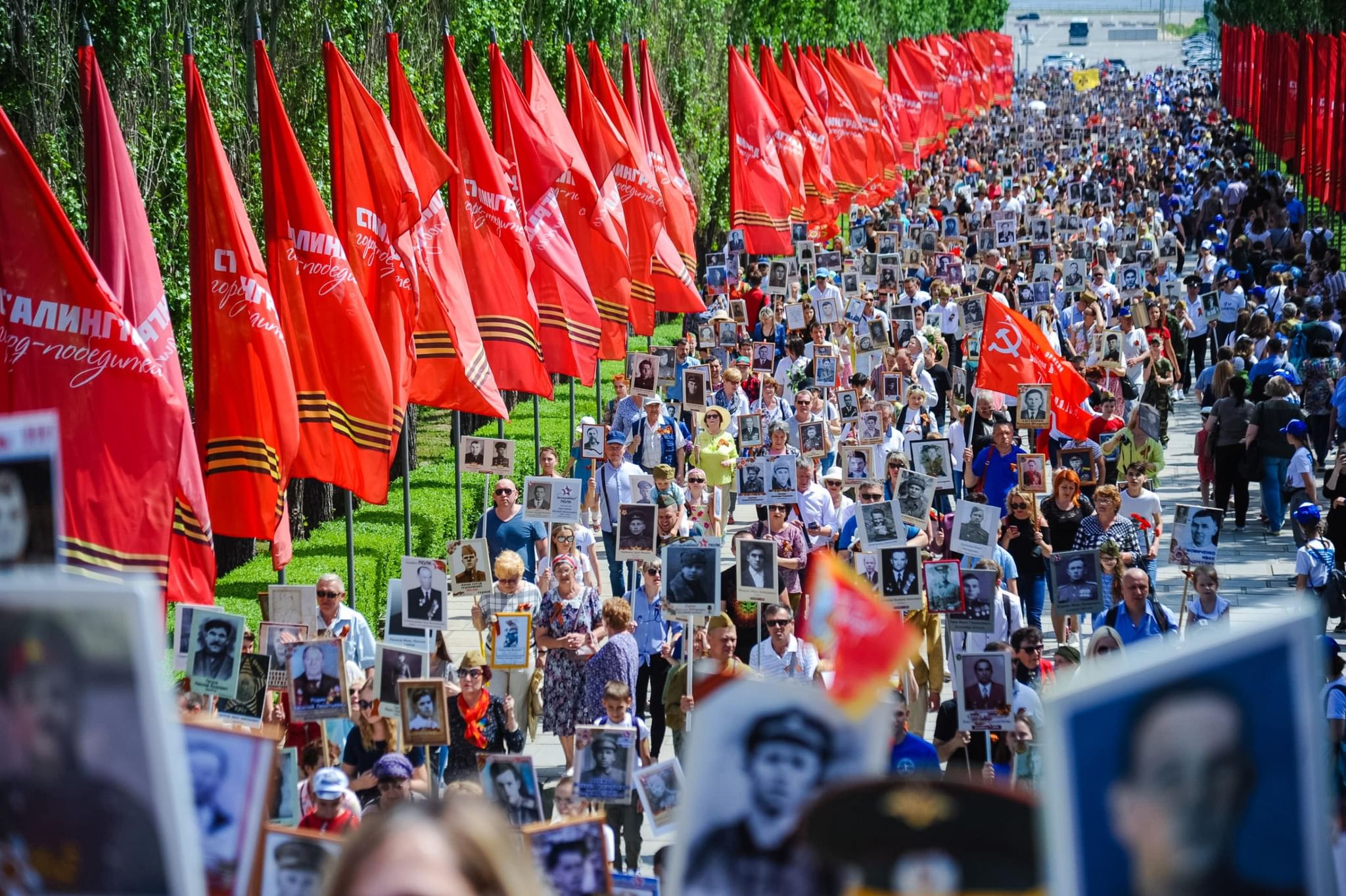Фото шествие бессмертного полка на красной площади