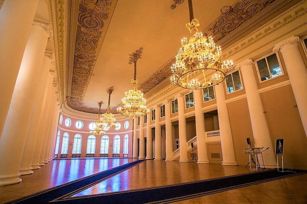 Таврический дворец в петербурге