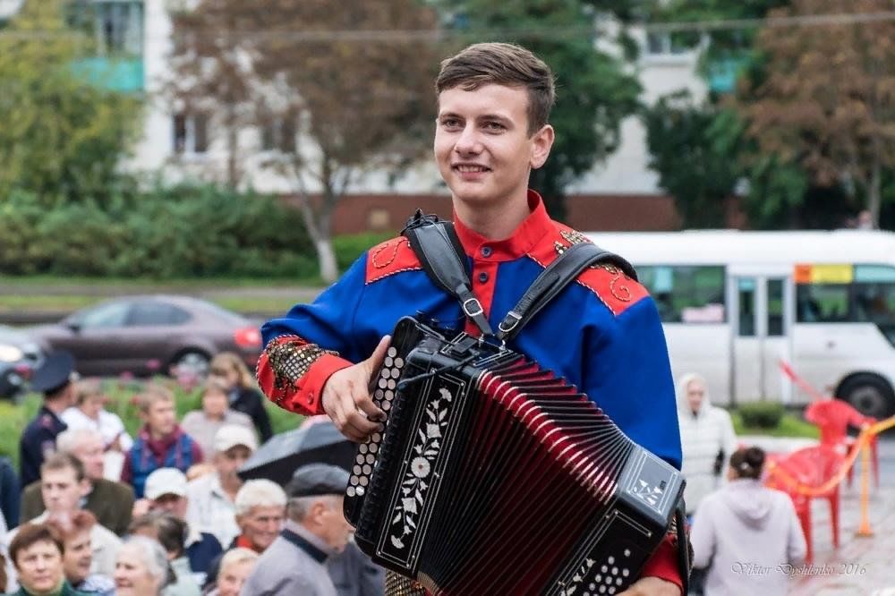 Играй гармонь. Николай Кузьмищев гармонист. Дмитрий Заволокин. Павел Арланов гармонист.