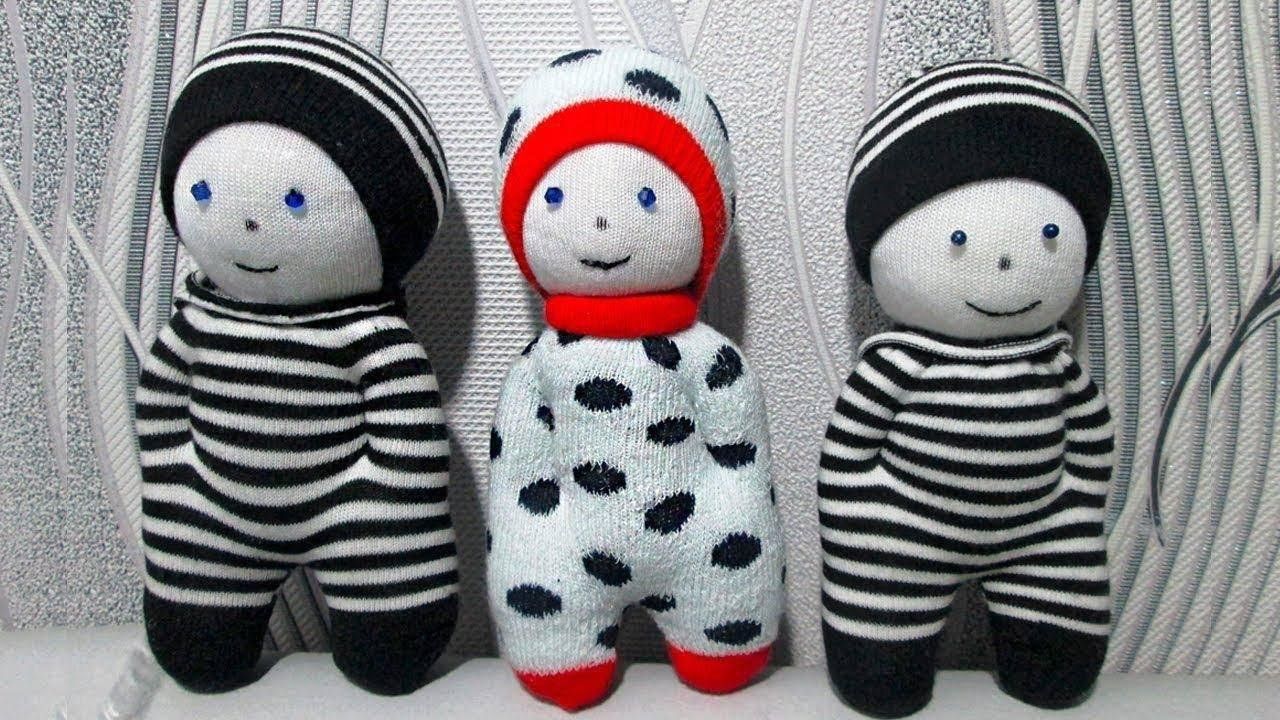 Куклы-пупсы из носков. ПОДАРОК . мастер класс. Dolls out of socks DIY