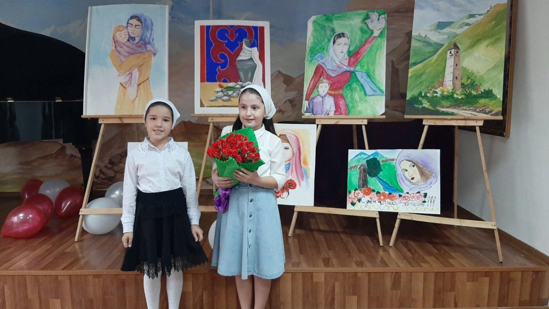 Рисунок на день Чеченской женщины