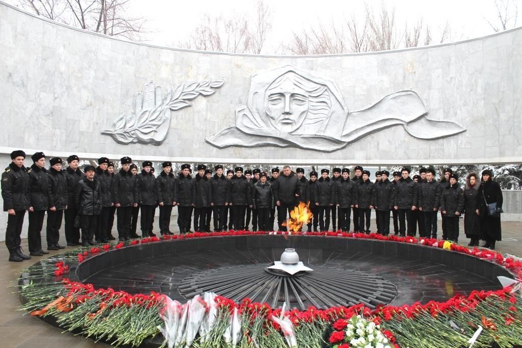 Подвиг народа бессмертен картинки