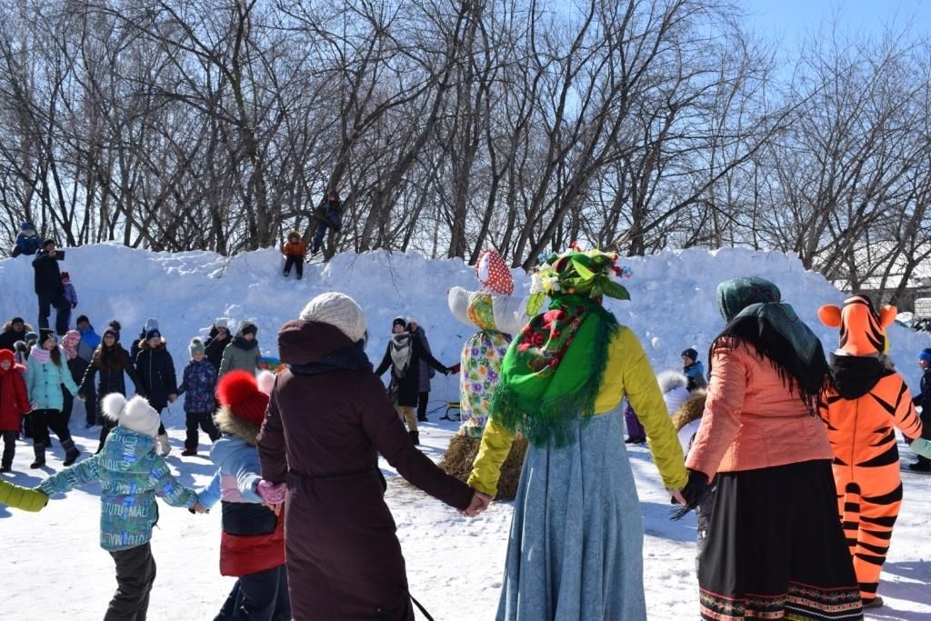 Мероприятие вода. Масленица картинки. Проводы Масленицы фото. Проводы зимы в 2022. Проводы Масленицы в Зубчаниновке.