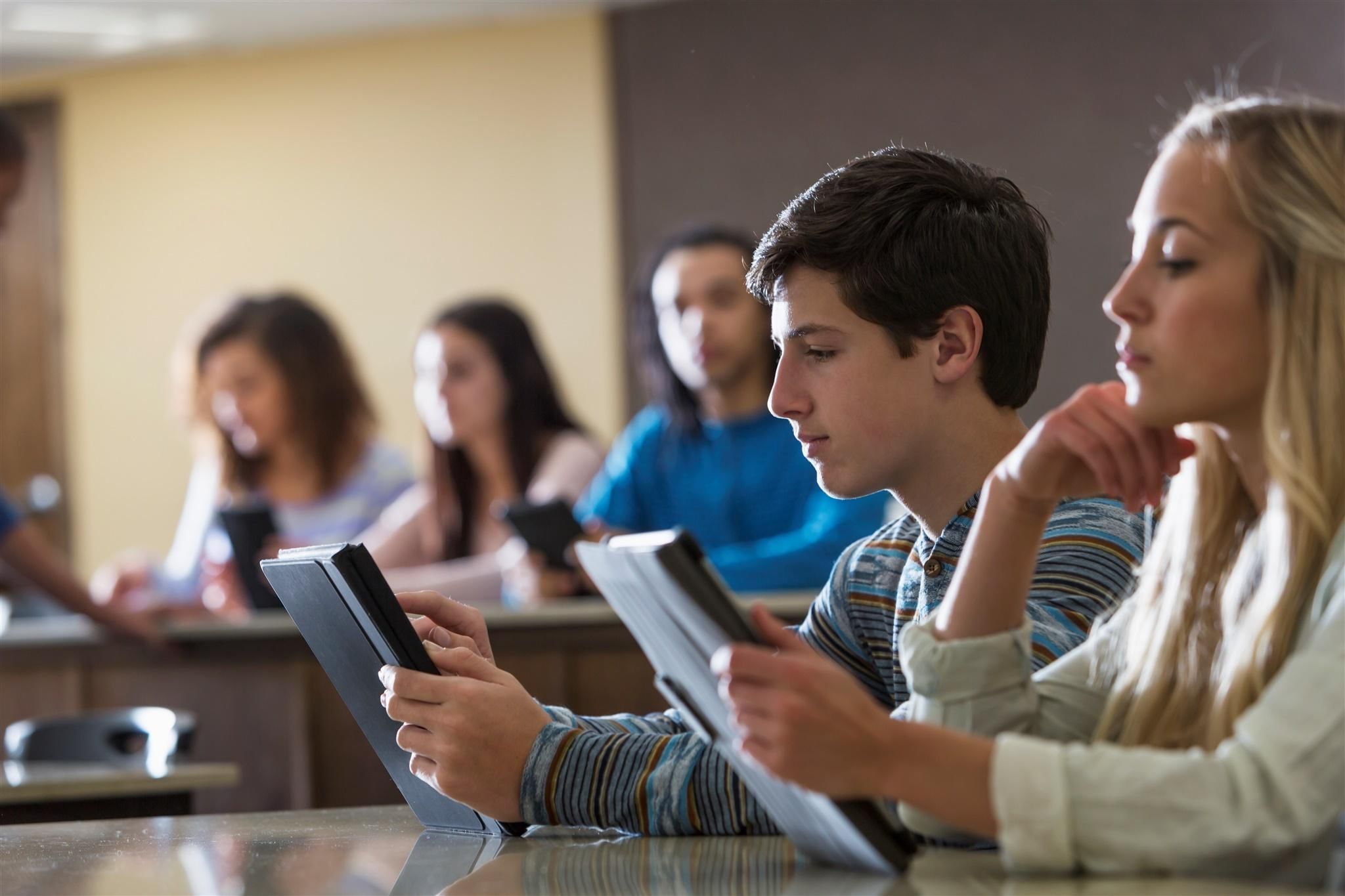 Class student. Современный студент. Студенты колледжа. Школьники и студенты. Учеба в колледже.