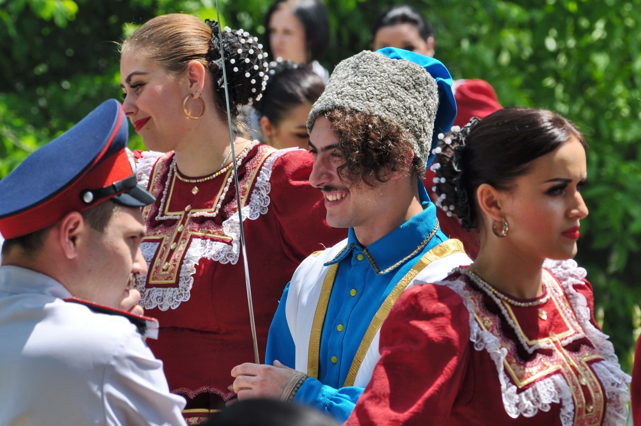 Народы ростова на дону. Народов Дона дружная семья. Культура народов Дона. Ростов на Дону народы. Ростов многонациональный.