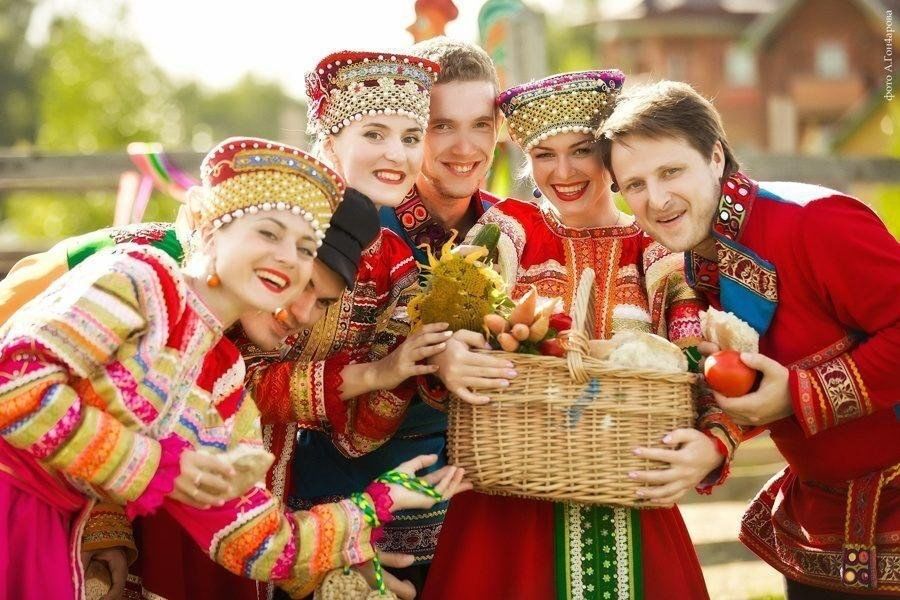 Национальная культура это. Русский народ. Русские люди. Традиции народов. Национальность русский.