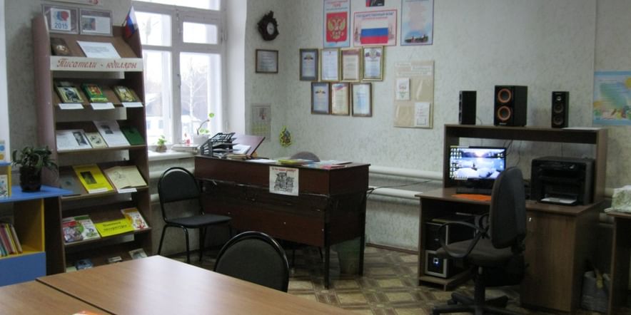 Основное изображение для учреждения Библиотека центра культуры и информации с. Семено-Александровка