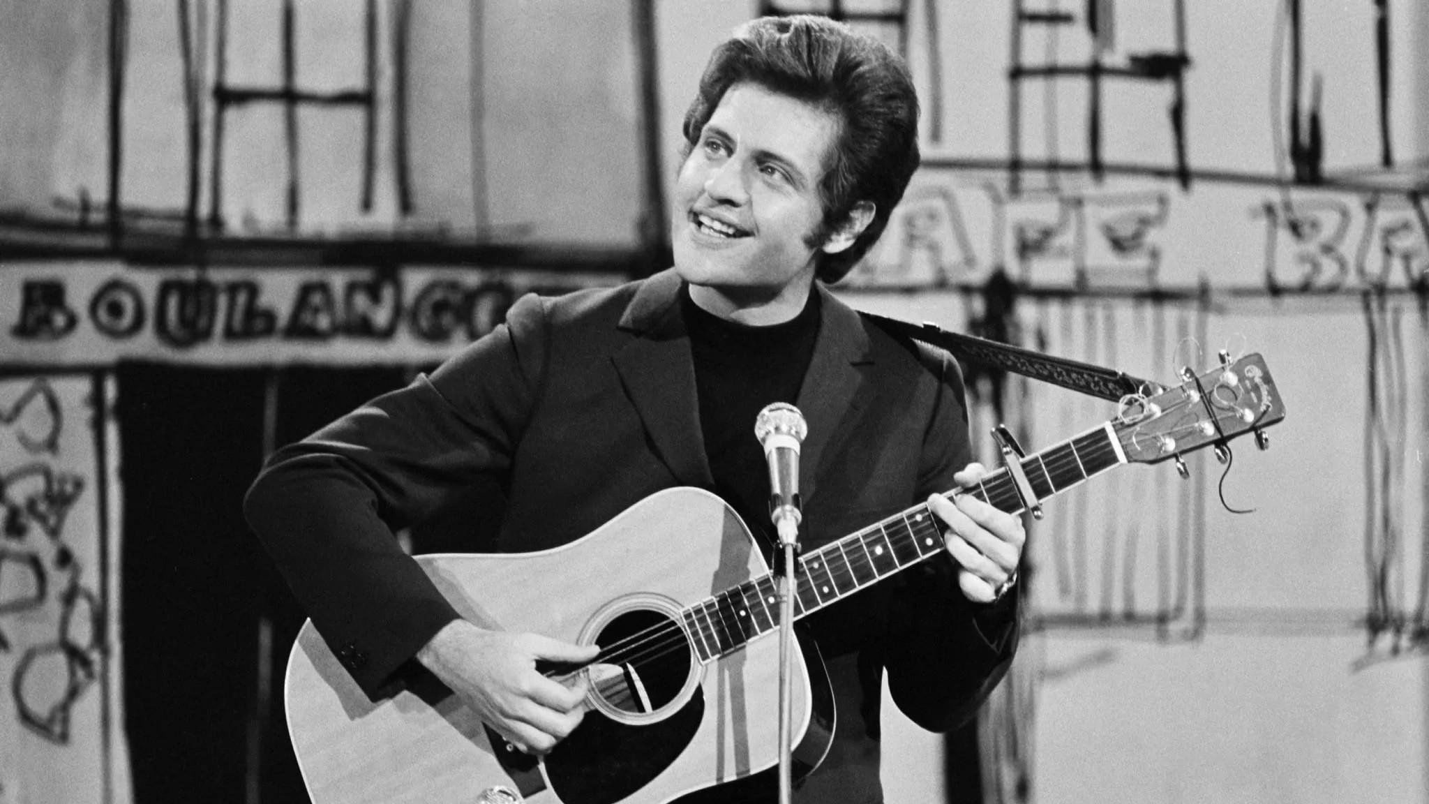 Джо дассен слушать подряд. Joe Dassin 1971. Зарубежные Певцы в Советском Союзе. Джо Дассен песни видео. Заруб песни 1979.