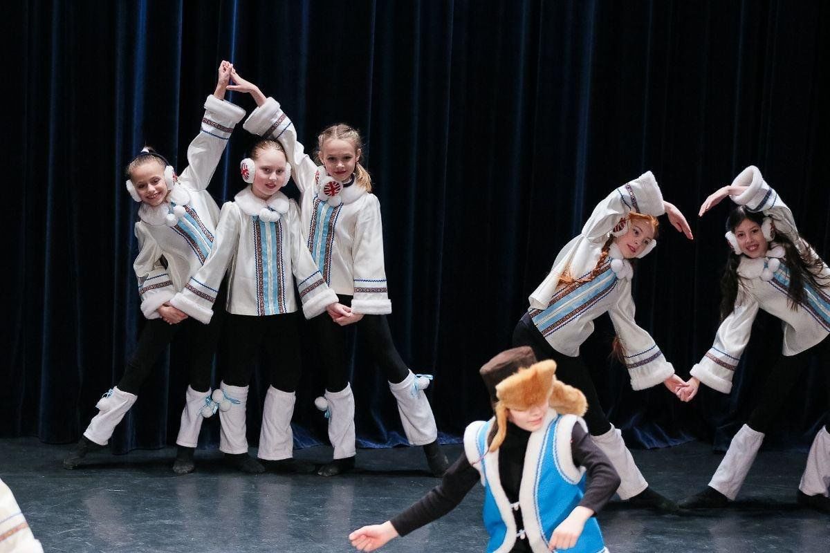 Конкурс танца 2023. Геометрия танца Москва 2019. Геометрия танца исследовательская работа.