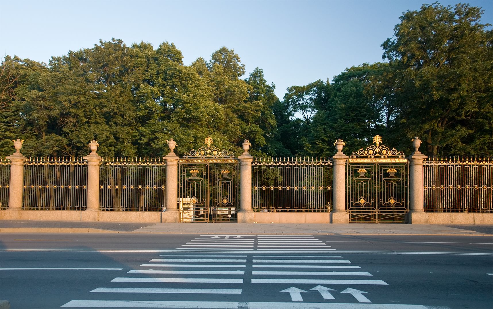 Решётка летнего сада в Санкт-Петербурге