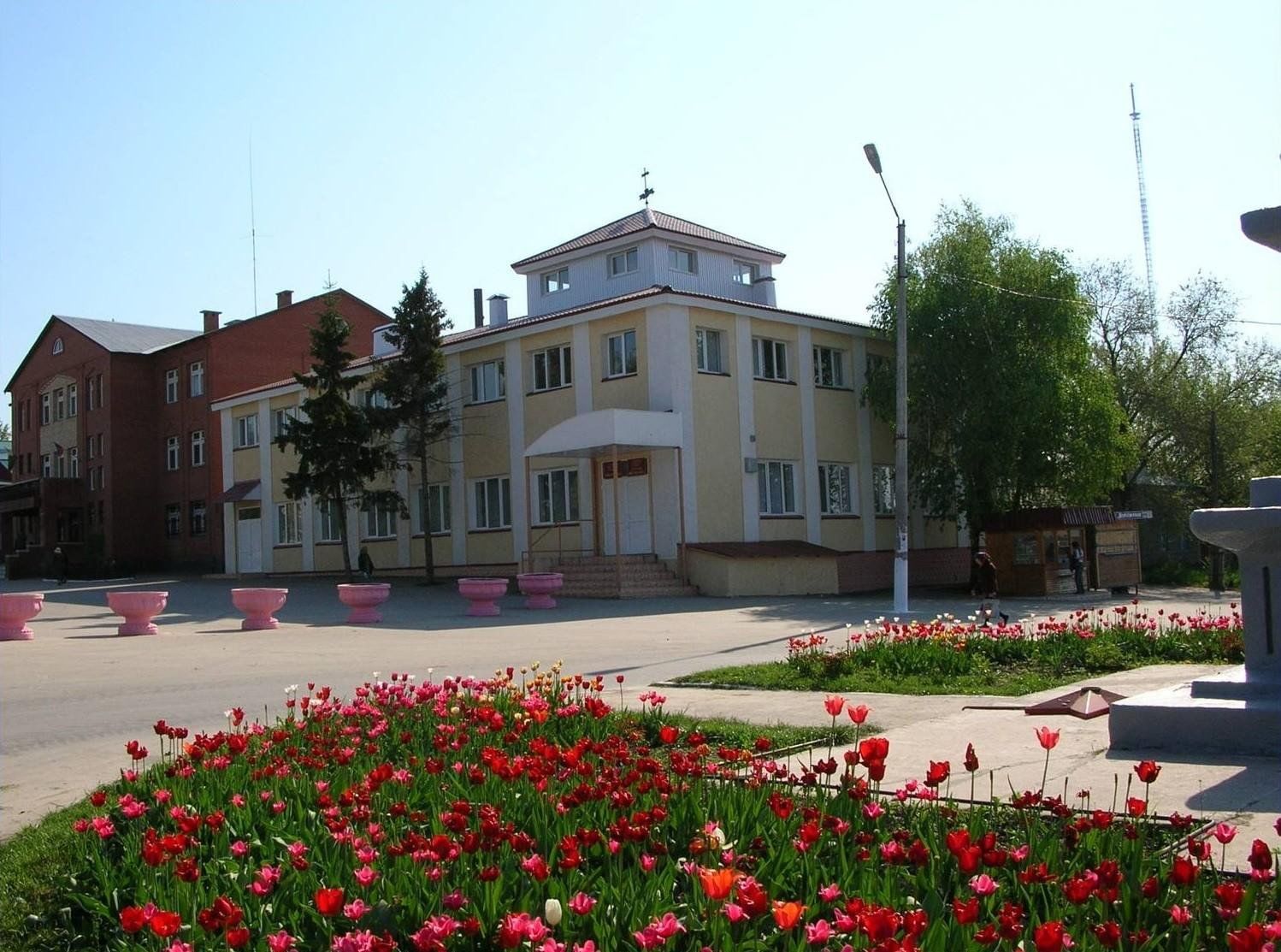 Город сергиевск. Село Сергиевск Самарская область. Село Сергиевск Сергиевского района. Здания с.Сергиевск Самарской области. Музей в Сергиевске Самарская область.