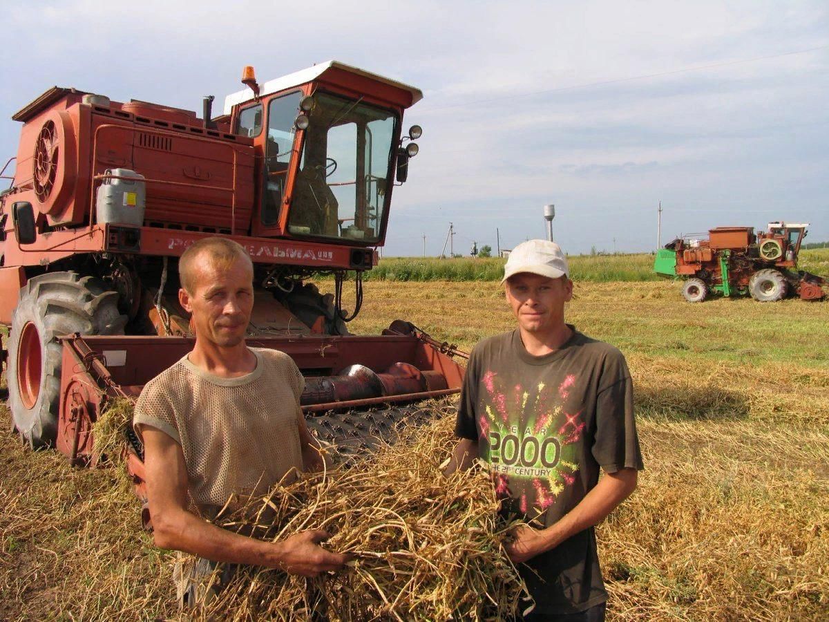 Механизаторы в колхозе