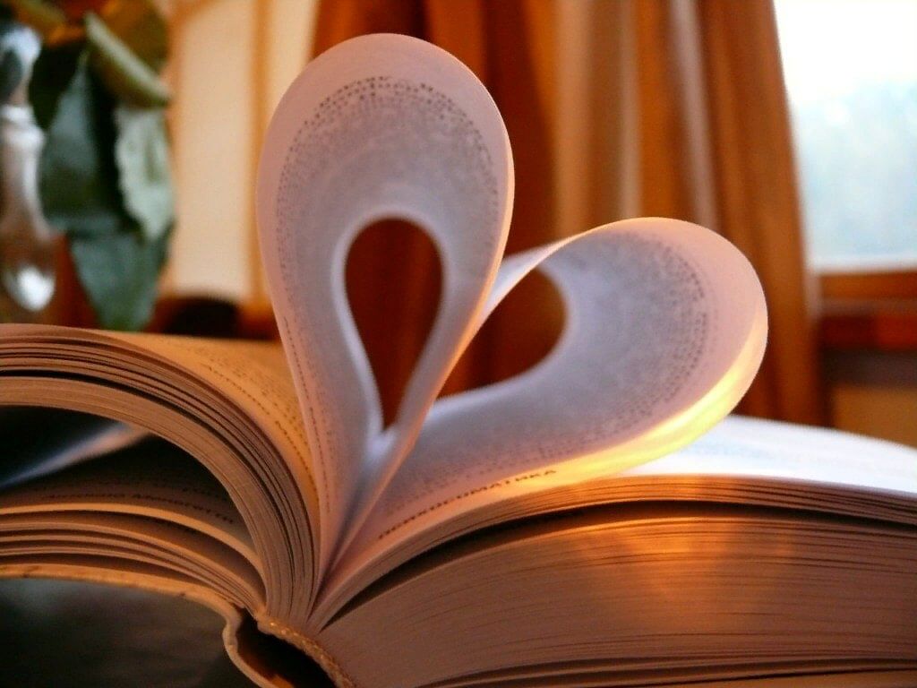 Книги и сердце картинки