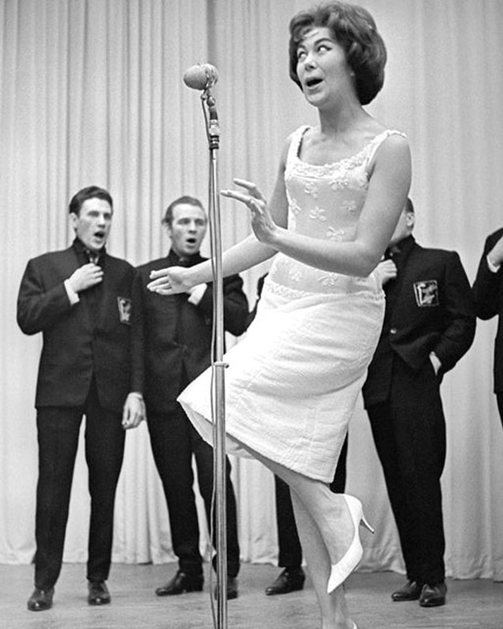 Певица Эдита Пьеха. Москва, 1965 год. Фотография: Юрий Абрамочкин / russiainphoto.ru