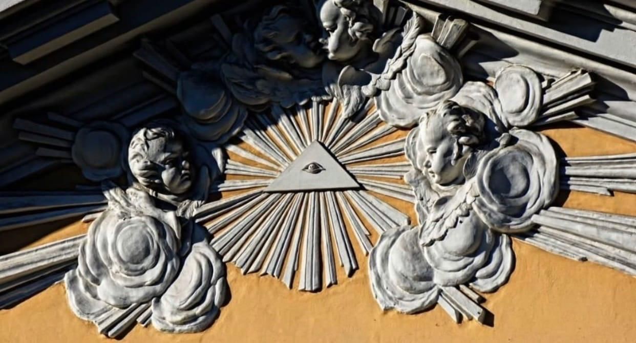 масонский знак на казанском соборе