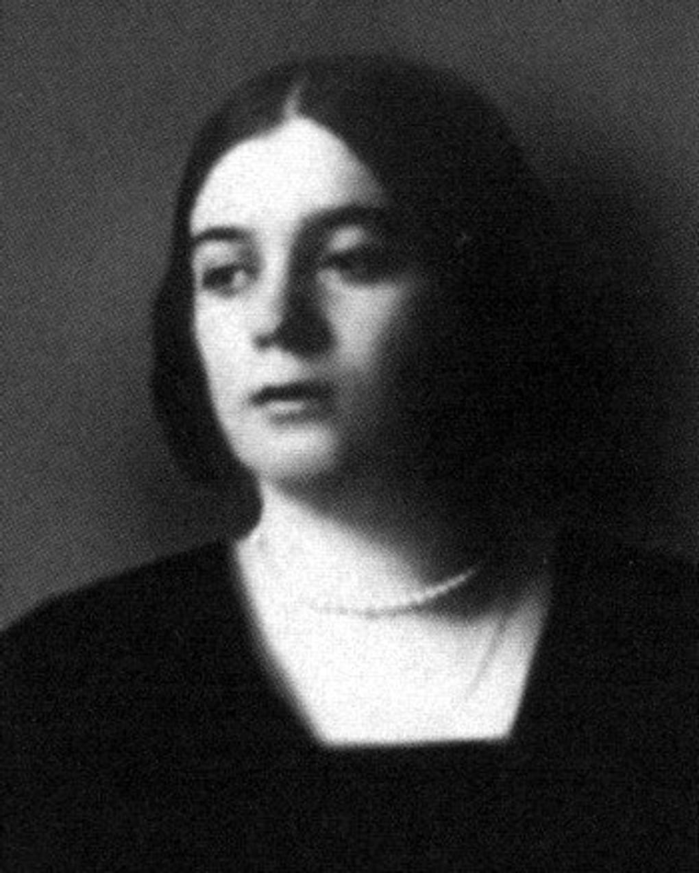 Анна Денисевич — вторая жена Леонида Андреева. Иллюстрация к книге Натальи Скороход «Леонид Андреев» (из серии «Жизнь замечательных людей»). Москва: Молодая Гвардия, 2013