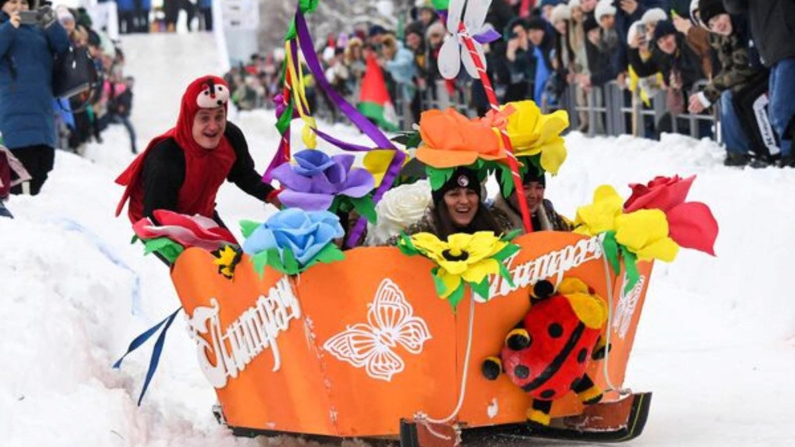 Мамадыш фестиваль. Фестиваль креативных санок SUNNYФЕСТ. Сани фест Мамадыш 2022. Фестиваль креативных санок в Мамадыше. Креативные сани