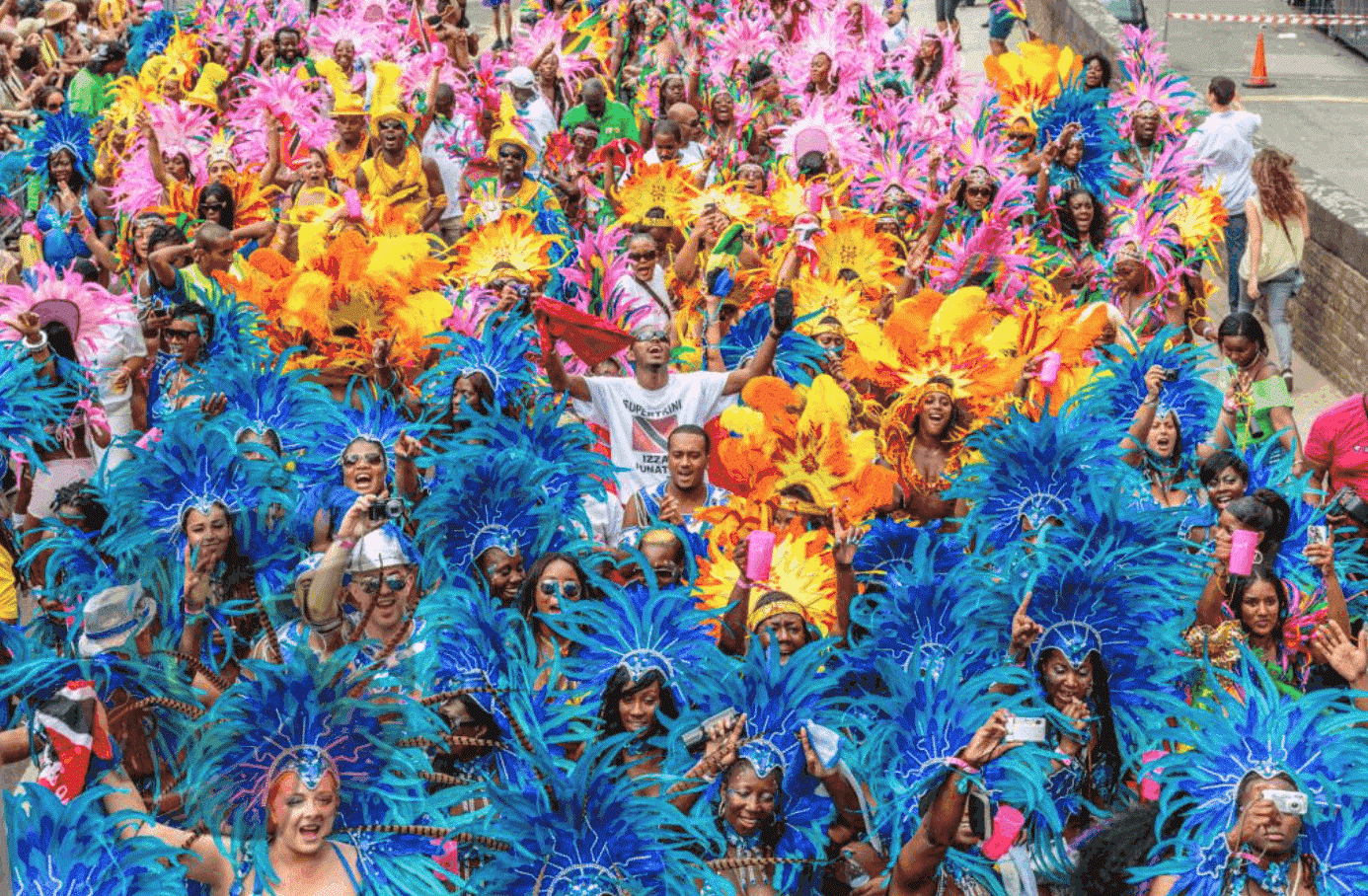 Самый праздник. Карнавал Notting Hill в Великобритании. Карнавал в Ноттинг Хилл (Notting Hill Carnival). Карнавал в Ноттинг-Хилле / август. 25 Августа — карнавал в Ноттинг-Хилле (Notting Hill Carnival).