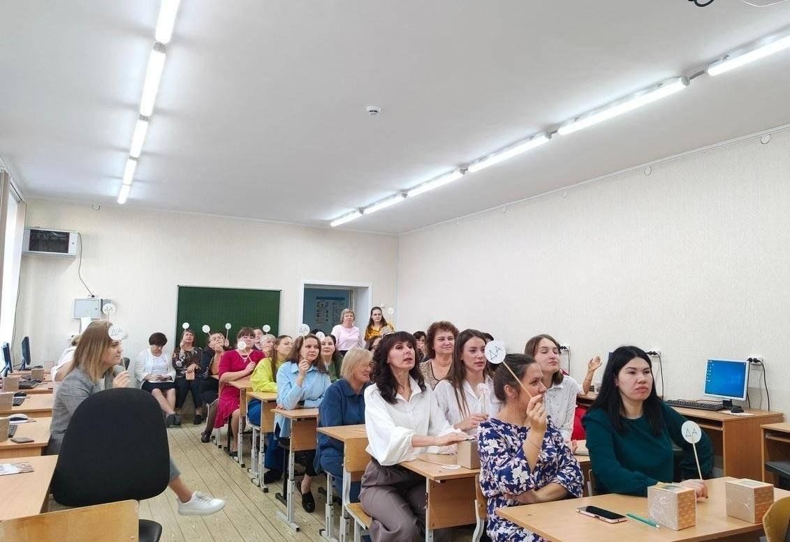 Умники и умницы хмао. Умницы и умники 2022. Умницы и умники 2022. Нижегородские умники и умницы 2024. Умники и умницы вологодчины.