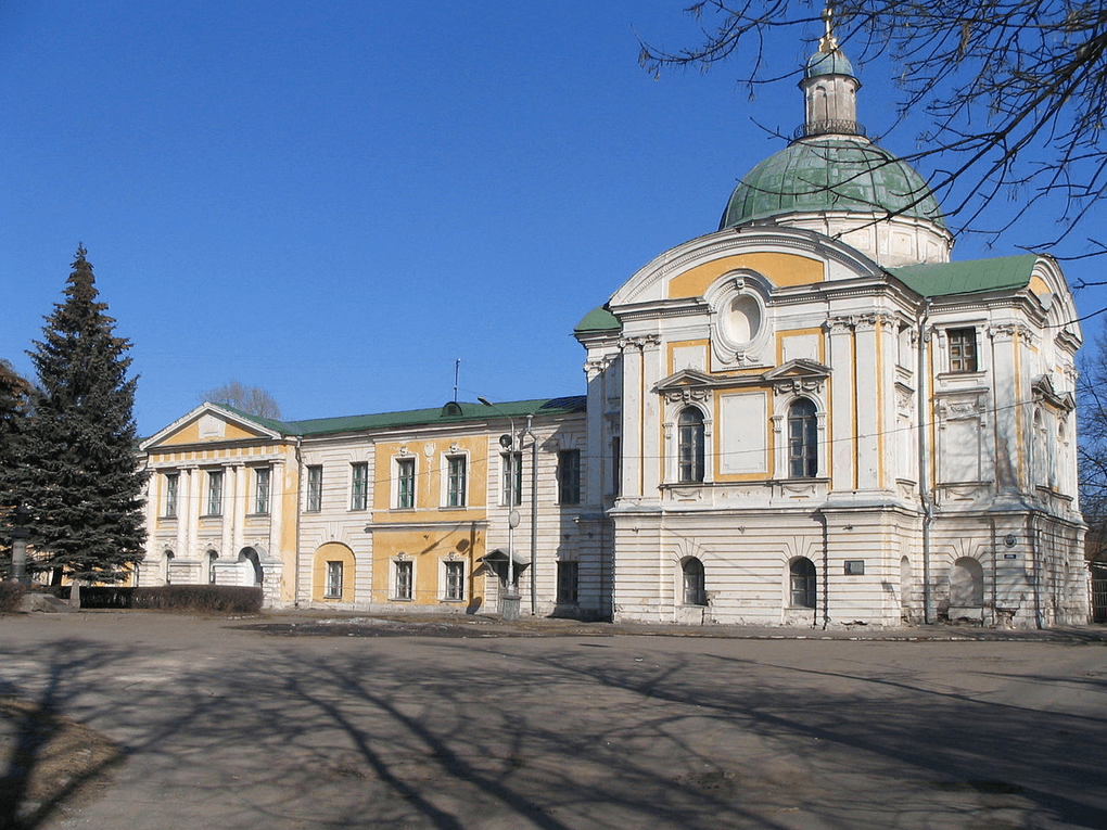 Тверской императорский путевой дворец. Архитектор Матвей Казаков. 1764-1766. Фотография: Andres_rus / wikipedia