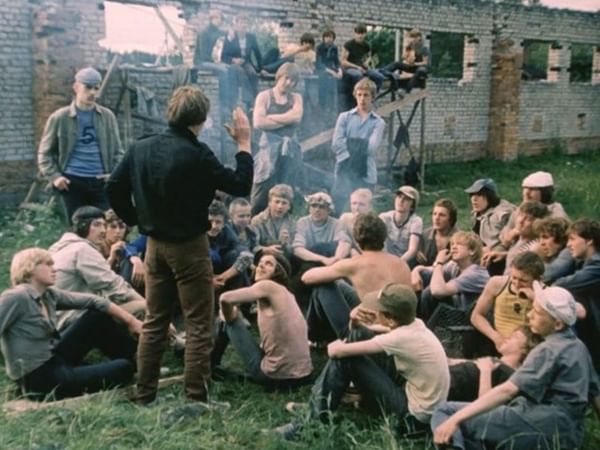 Кадр из художественного фильма Динары Асановой «Пацаны» (1983)