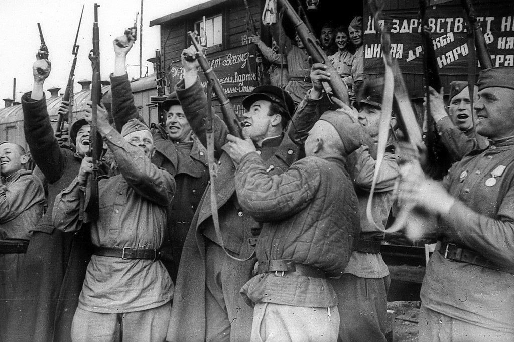 Фото солдат 9 мая 1945