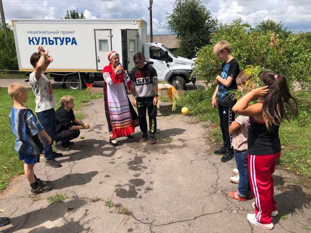 Познавательная программа «Июль косит и жнет, долго спать не дает» в селе  Урыв 2024, Острогожский район — дата и место проведения, программа  мероприятия.