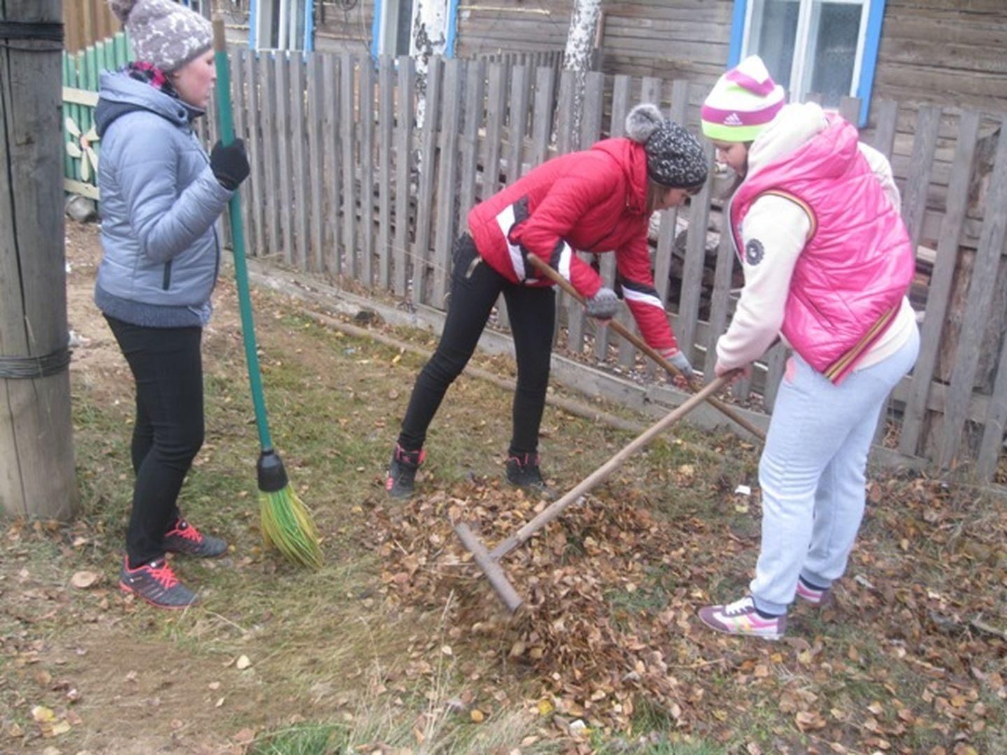 Субботник в деревне фото