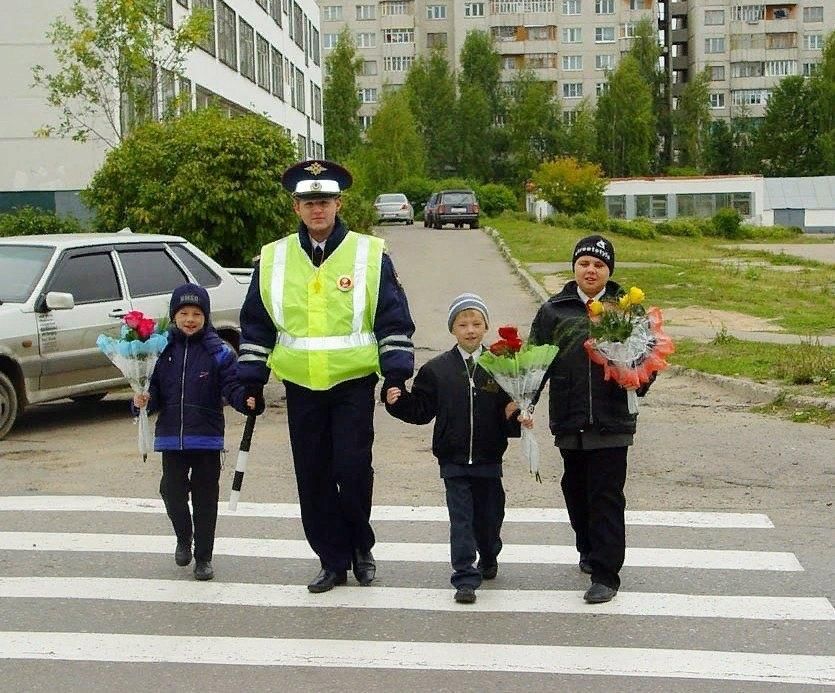 Кто является участником дорожного движения пешеход водитель пассажир инспектор гибдд