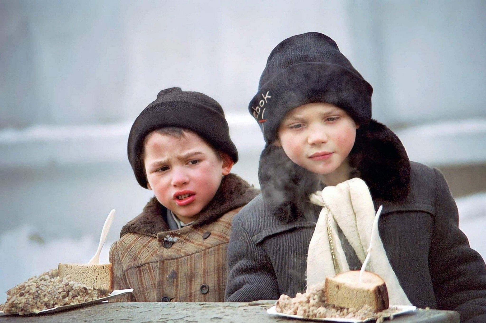 Мама я нищий. Бездомные дети в Москве в 90 е. 90-Е годы в России беспризорники.