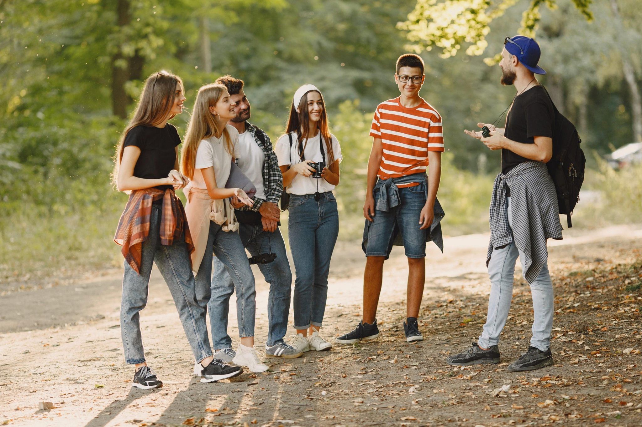 Ходы гулять. Group of friends.