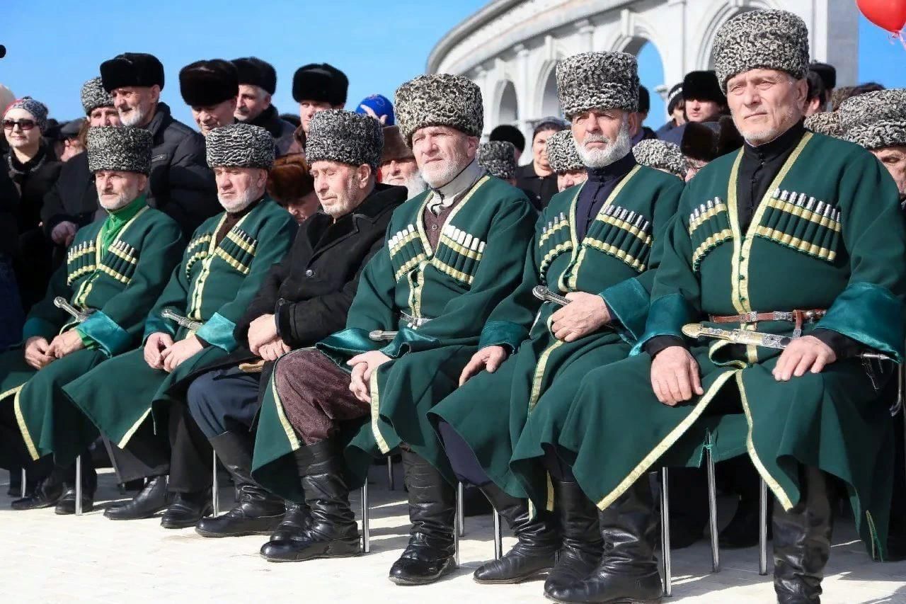 Вайнах казахстан. Народы Кавказа ингуши. Народы Северного Кавказа ингуши. Ингушетия народ ингуши. Вайнахи ингуши.