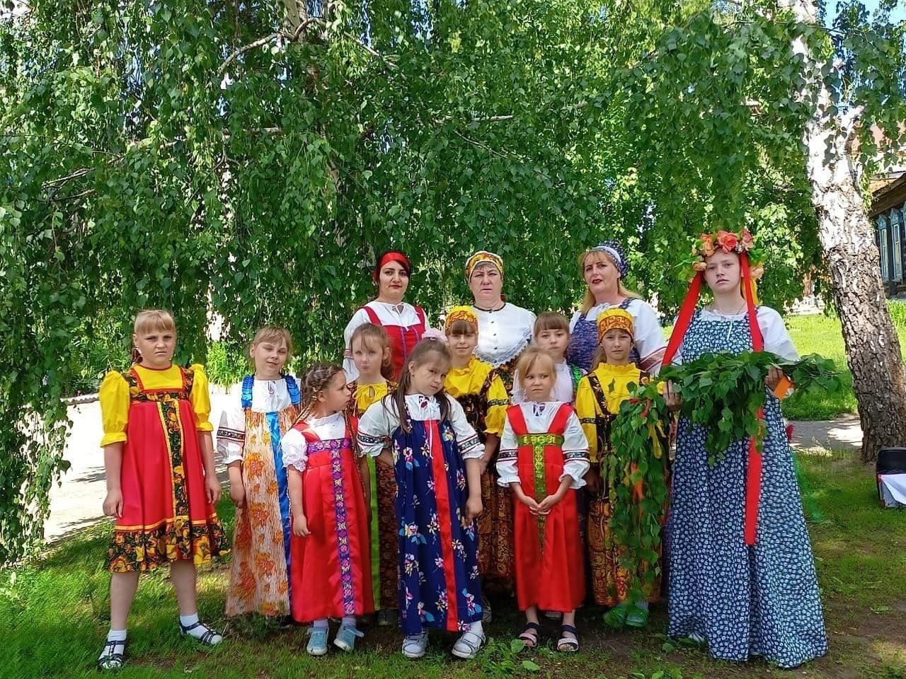 Цветочный хоровод конкурс поделки