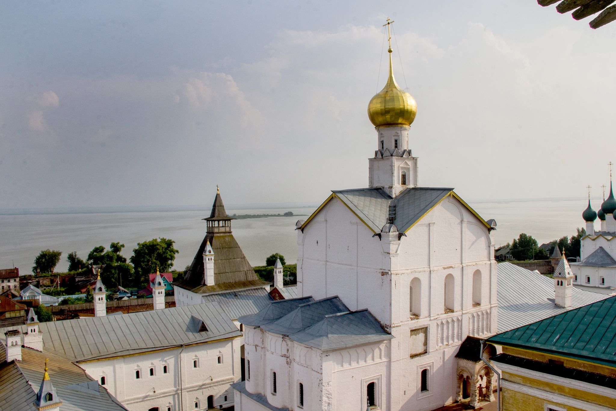 Древний ростов. Водяная башня Ростов Великий. Ростовский Кремль смотровая площадка. Смотровая площадка Ростов Великий. Панорама Ростова Великого смотровая площадка.