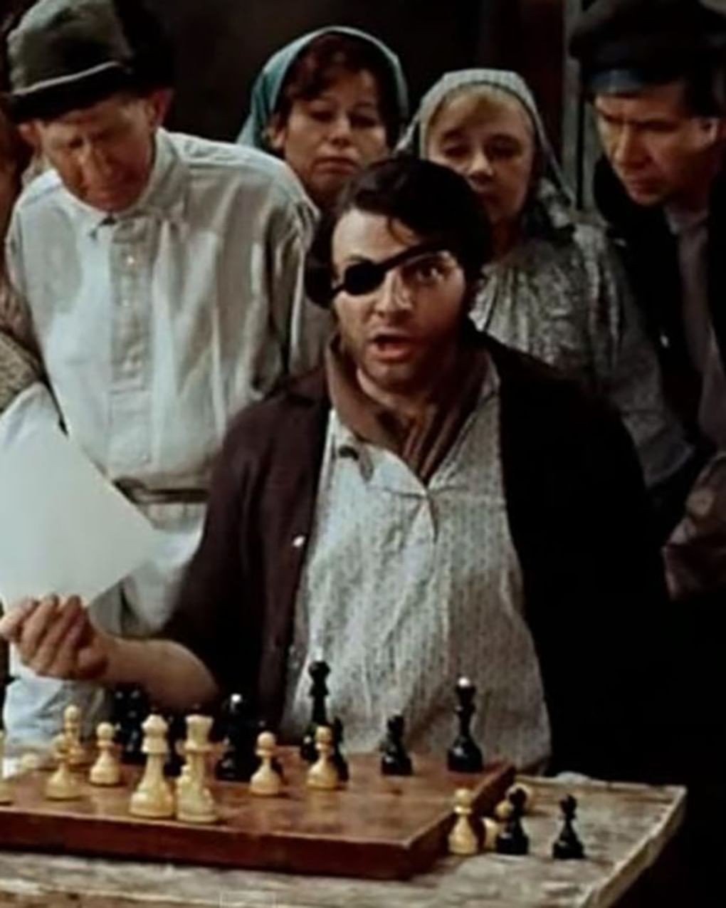 Кадр из художественного фильма Леонида Гайдая «12 стульев» (1971)