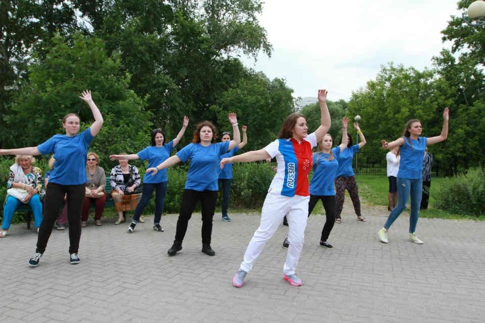 Танец на день здоровья. Флешмоб Всемирный день здоровья. Флешмоб на тему день здоровья. Танец на день здоровья в школе.