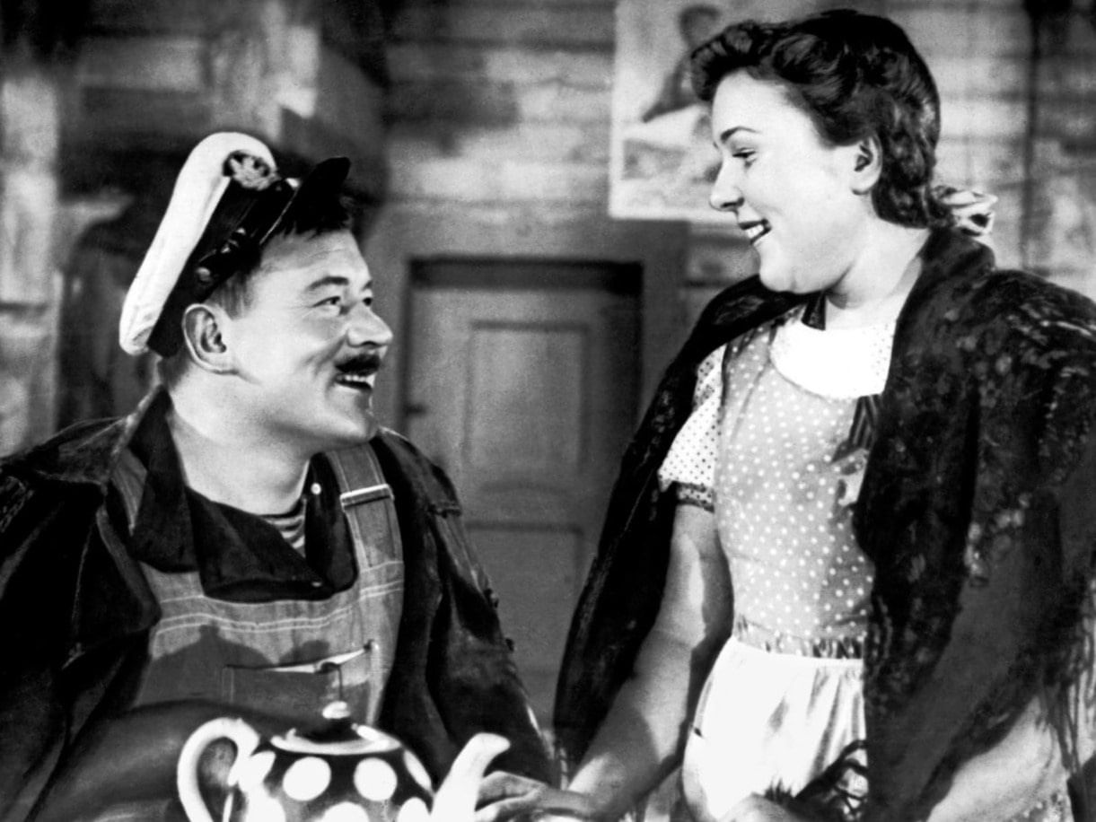 Сказание о земле сибирской фильм 1947