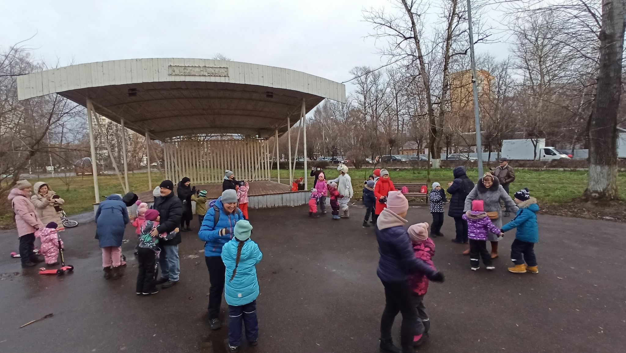 Королев 2022. Городской парк Королев. Новый парк в Королеве. Место проведения игр. Места для детей.