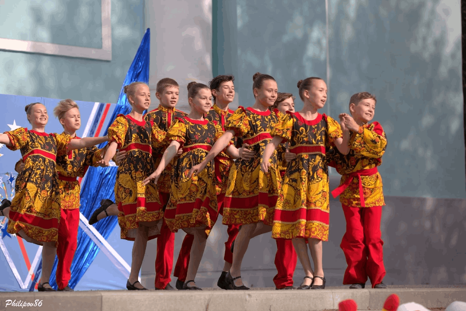 Прямая трансляция солнце. Отчетный концерт концерт мы афиша. Программа отчетного концерта.