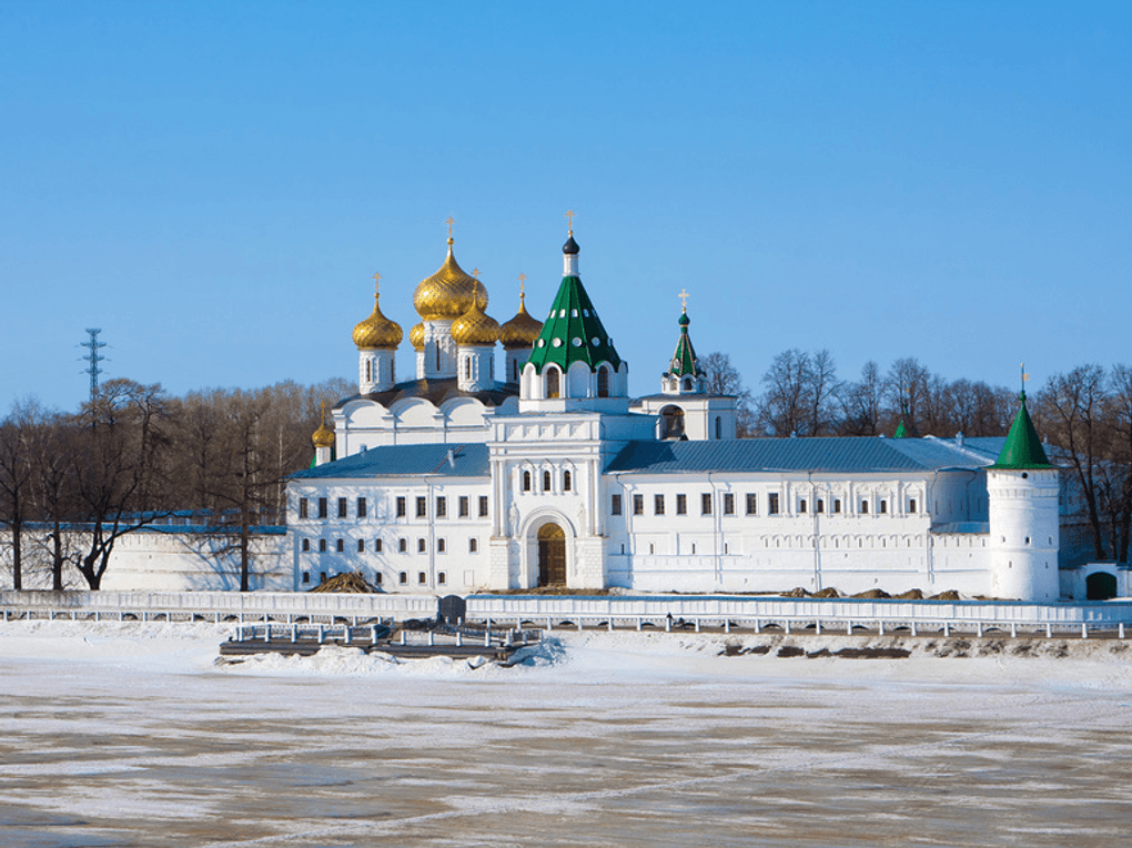 Православный Свято-Троицкий Ипатьевский монастырь, Кострома. Фотография: ElenArt / фотобанк «Лори»