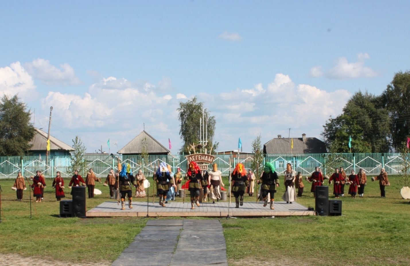Рп5 парабель. Дом культуры Парабель. Парабель (село). Село Парабель Томской области. С.Парабель Парабельский район.
