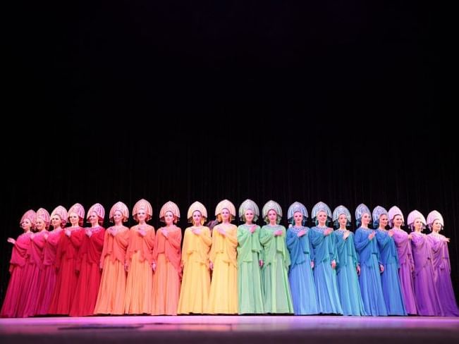 березка 1986. государственный академический хореографический ансамбль берёзка. техника шага березка ансамбля. передача букета хоровод. сельгмяэ татьяна валерьевна ансамбль березка.