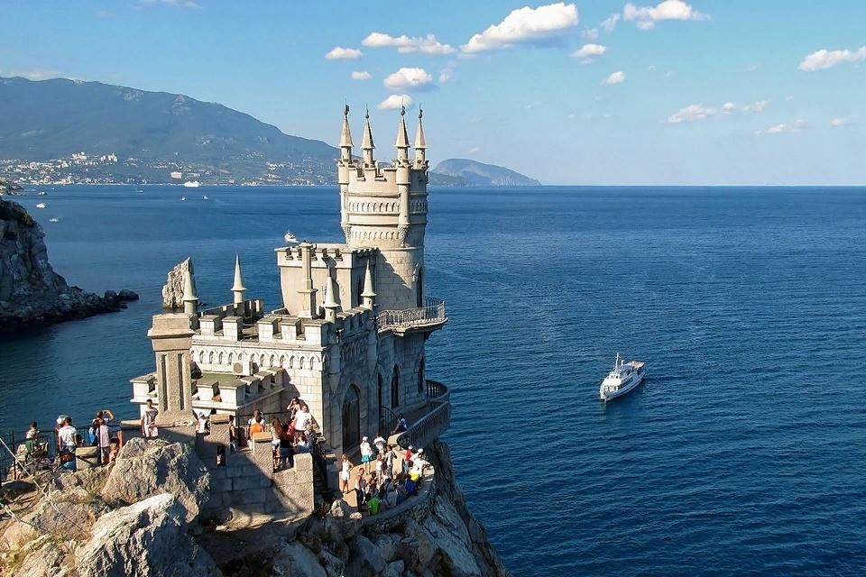 Морские экскурсии в Крыму