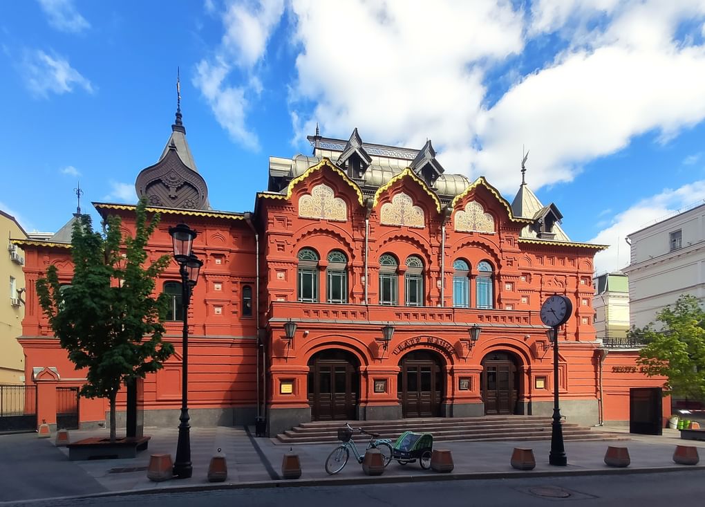 Государственный Театр наций, Москва. Фотография: Reda Kerbush / <a href="https://commons.wikimedia.org/w/index.php?curid=118388777" target="_blank" rel="noopener">commons.wikimedia</a> / <a href="https://creativecommons.org/licenses/by-sa/4.0" target="_blank" rel="noopener">CC BY-SA 4.0</a>