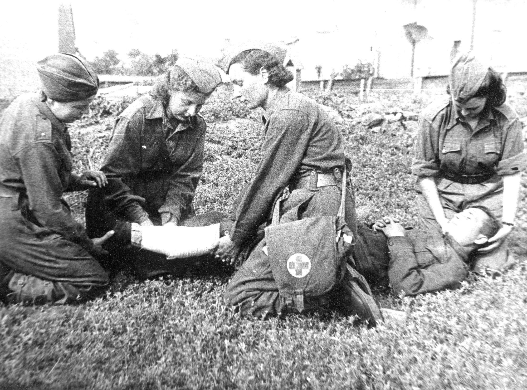 Санинструкторы Великой Отечественной войны женщины