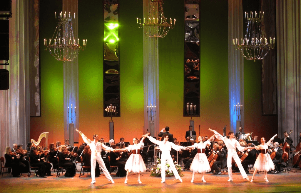 гала концерт симферополь музыкальный театр. гала концерт симферополь музыкальный театр. капелла судакова афиша. гала концерт музыкальный театр симферополь. музыкальный театр петрозаводск рождественский гала концерт.