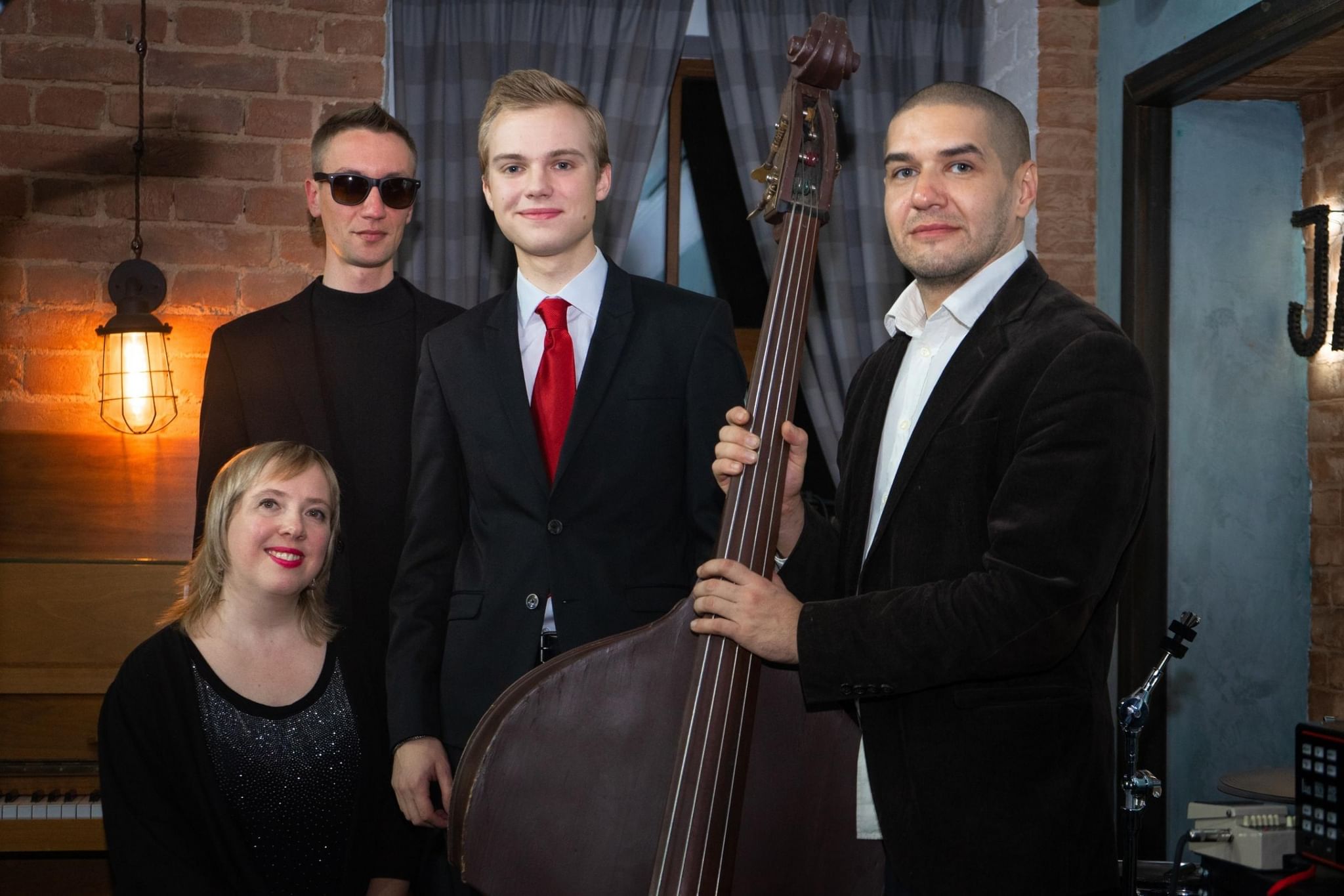 Jfc jazz club санкт-петербург. Концерты в питере 2022. Джазовый концерт. Джаз концерт. Джазовый концерт.