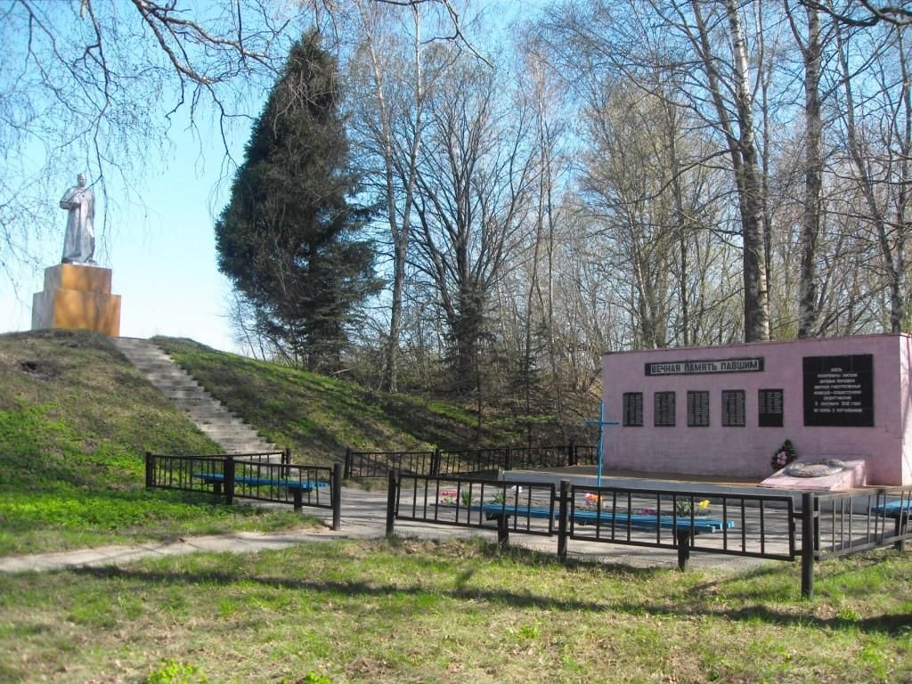 Погарское село. Деревня Карбовка Погарский район. Карбовка Брянская область Погарский район. Брянская область Погарский район деревня Карбовка. Карбовка Погарский район памятник.