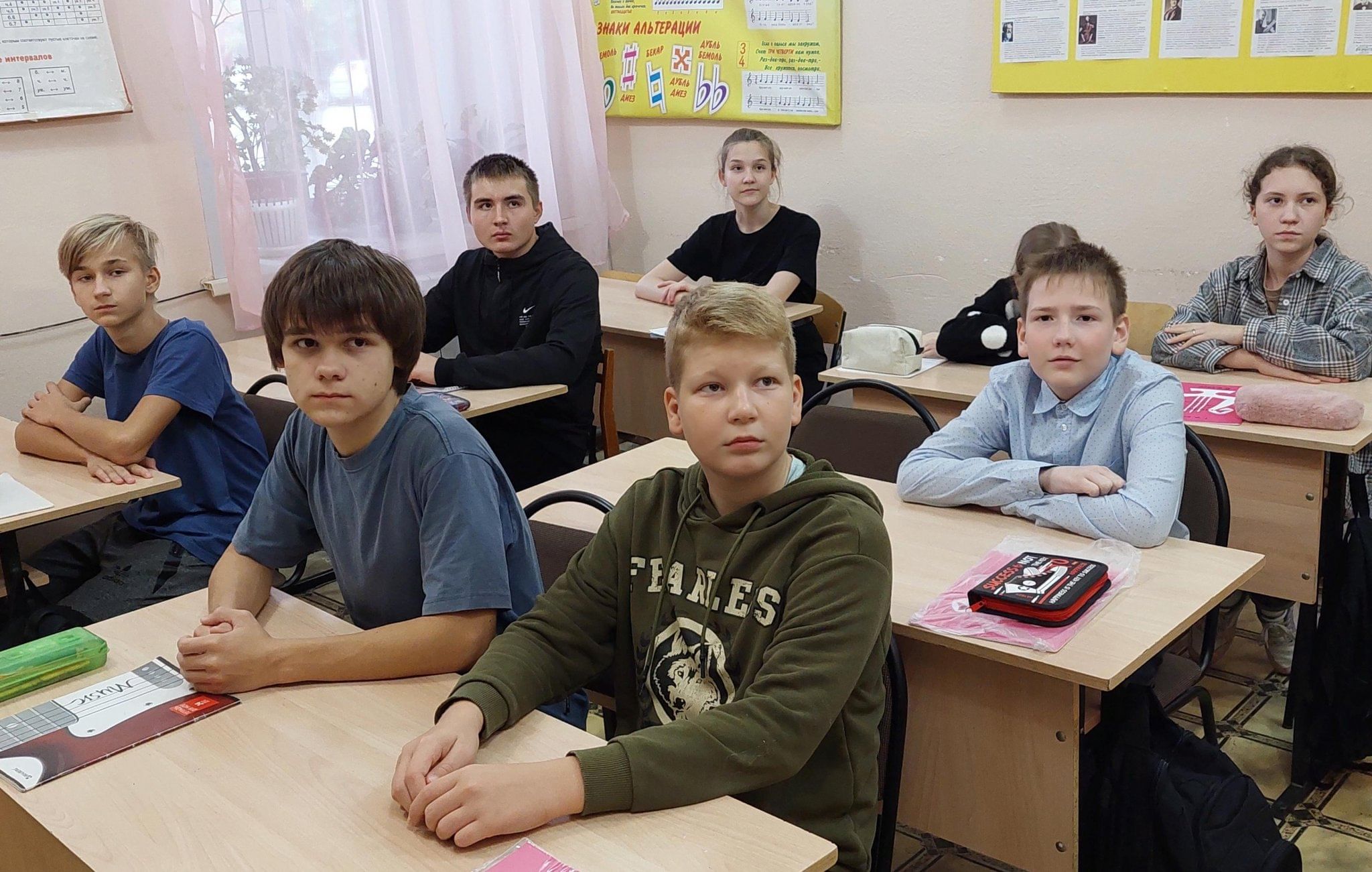 Сызрань 2023. Детский день в школе 11 класс. Первый дополнительный класс. Учеба в мае.